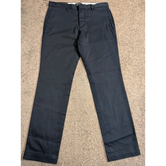 Banana Republic Fulton Skinny Rapid Movement Chino Navy Pants Men's 34x32 - Picture 2 of 6
